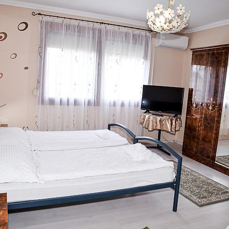 Hajnal Apartman Hajduszoboszlo Exterior foto