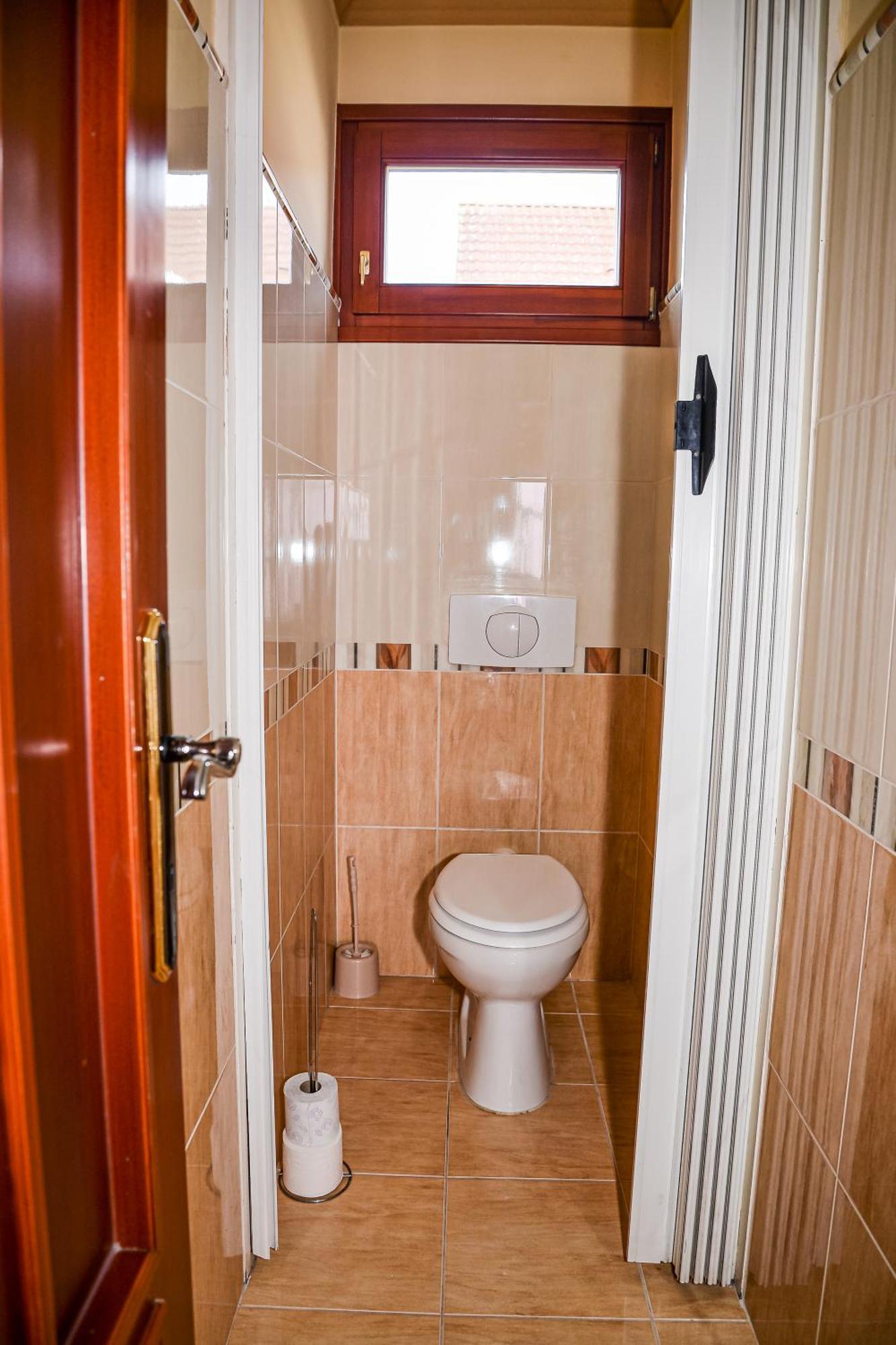 Hajnal Apartman Hajduszoboszlo Exterior foto