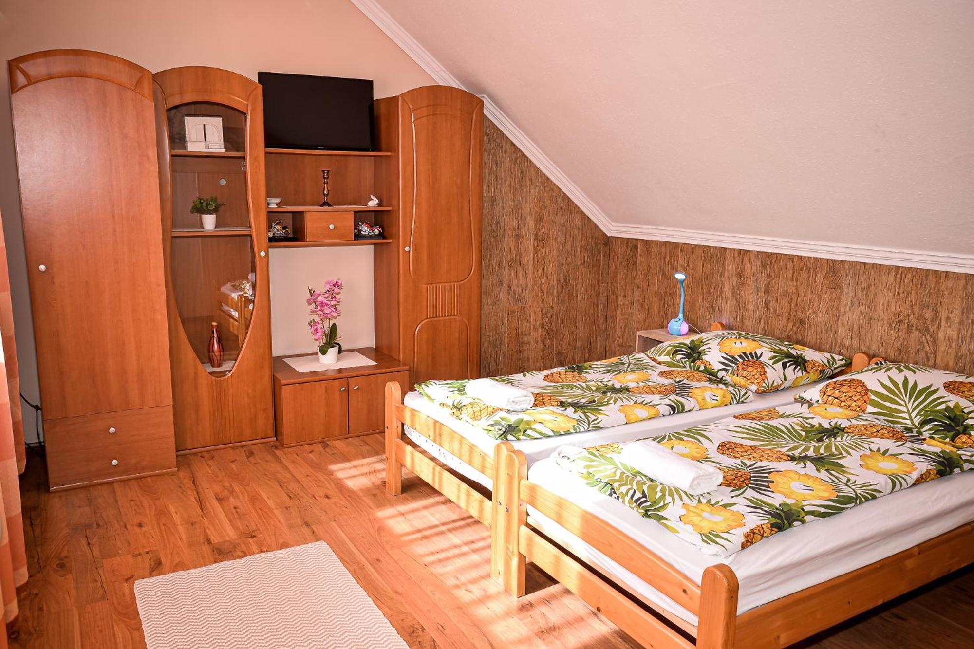 Hajnal Apartman Hajduszoboszlo Exterior foto